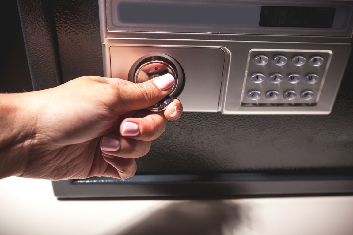 ทำกุญแจเปิดเซฟ